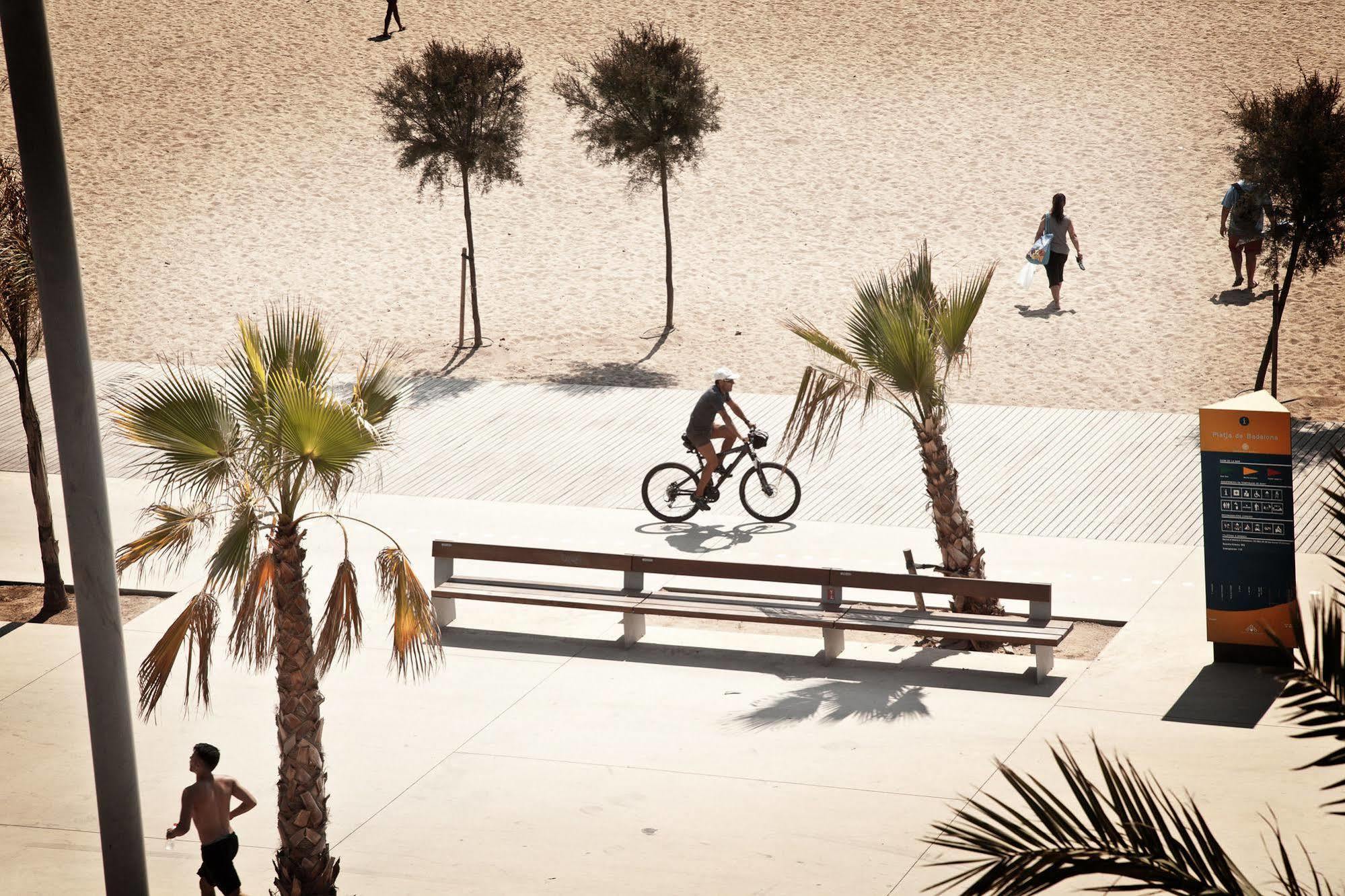 Alcam Badalona Playa Norte Kültér fotó